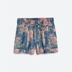 Kut from the Kloth Size 6 Linen Shorts